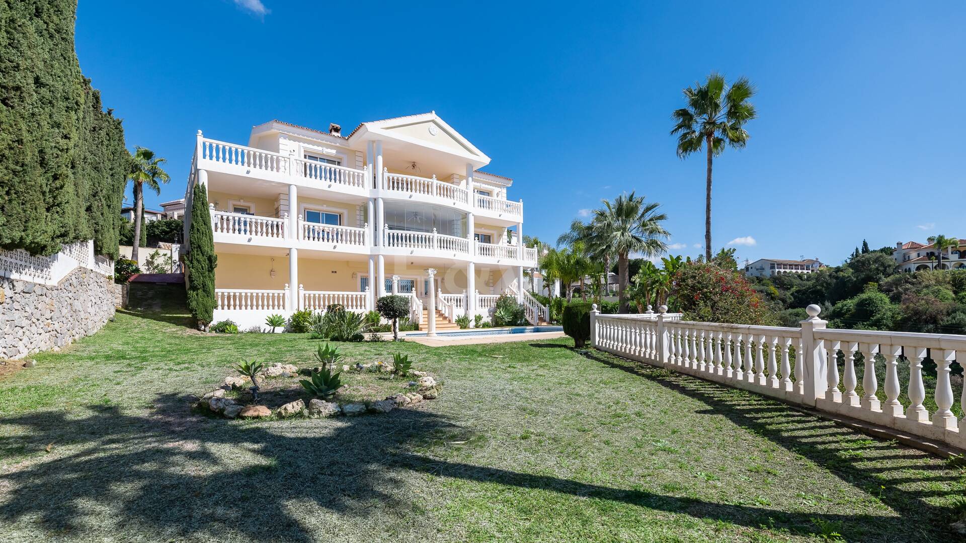 Willa z widokiem na morze w Elvirii