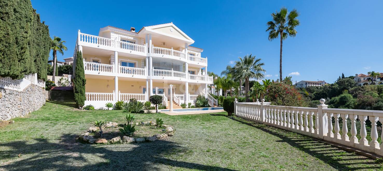 Villa with Sea Views in Elviria