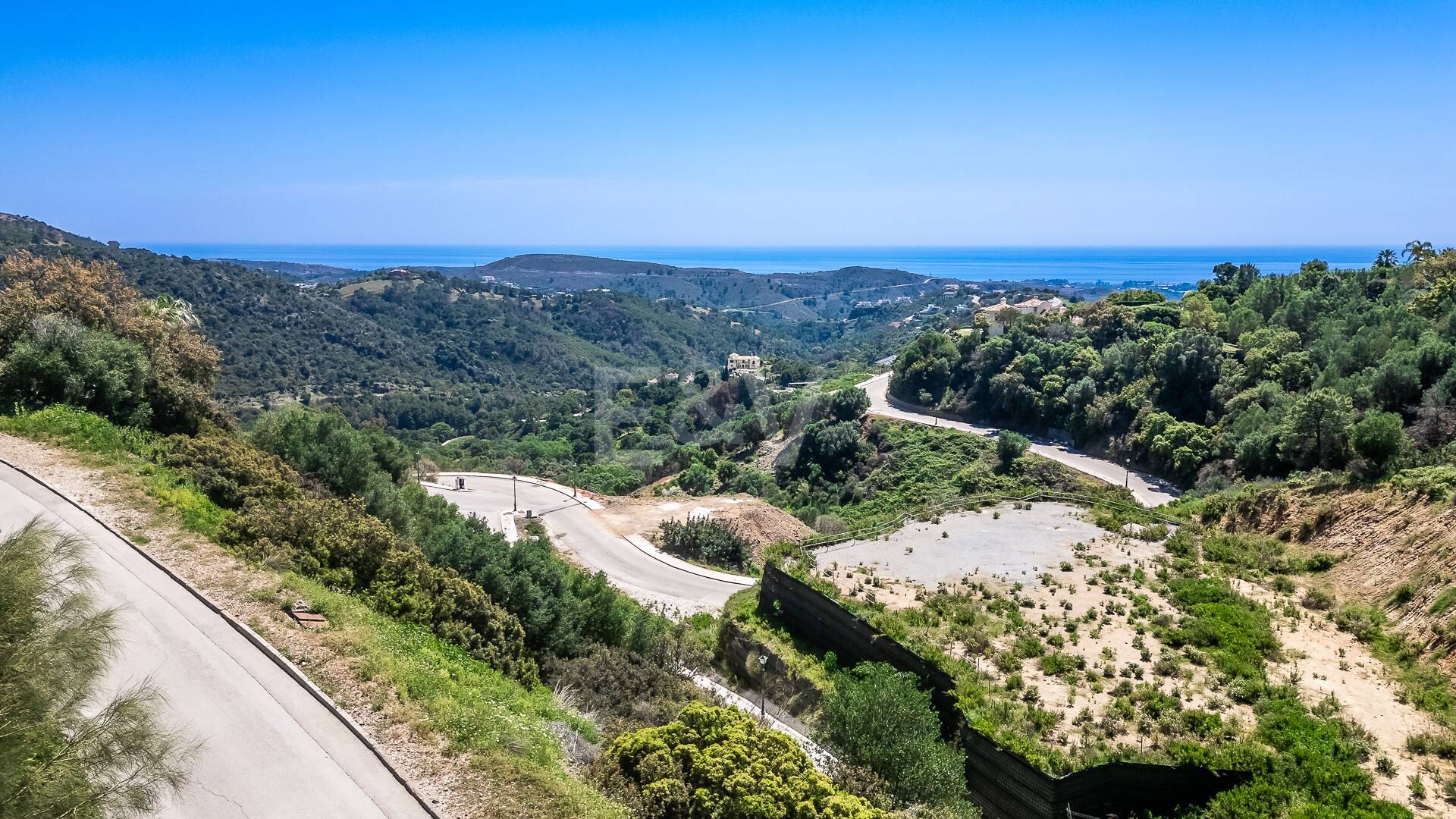 Terrain avec licence à Monte Mayor avec vue panoramique magnifique
