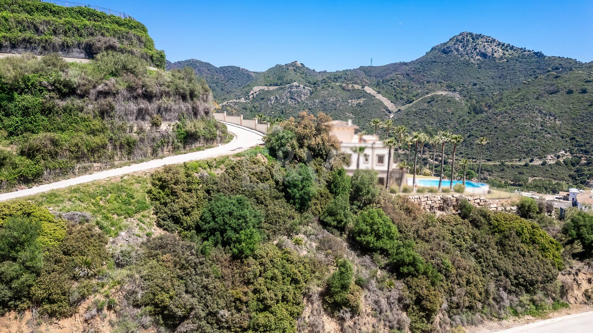 Terrain avec licence à Monte Mayor avec vue panoramique magnifique