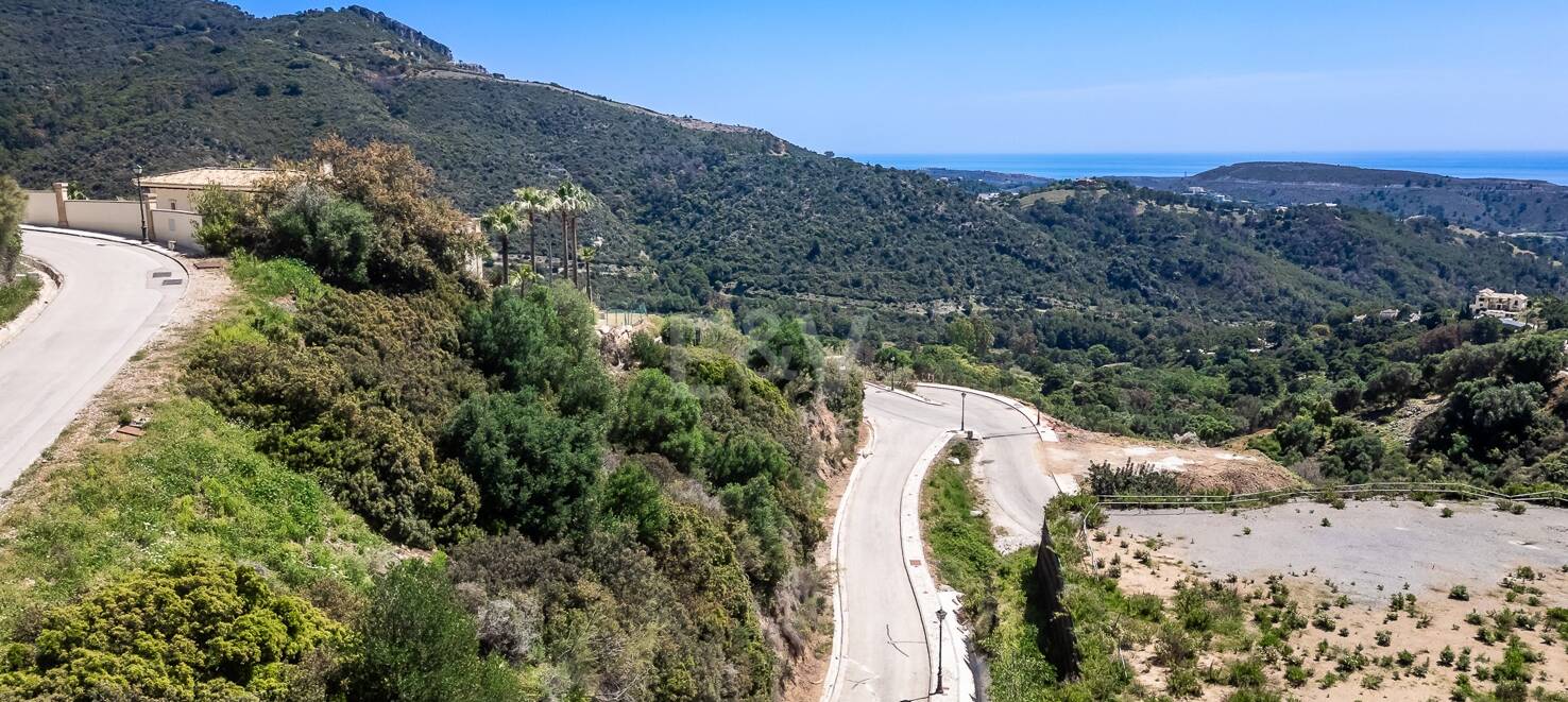 Plot with License in Monte Mayor with Stunning Panoramic Seaviews