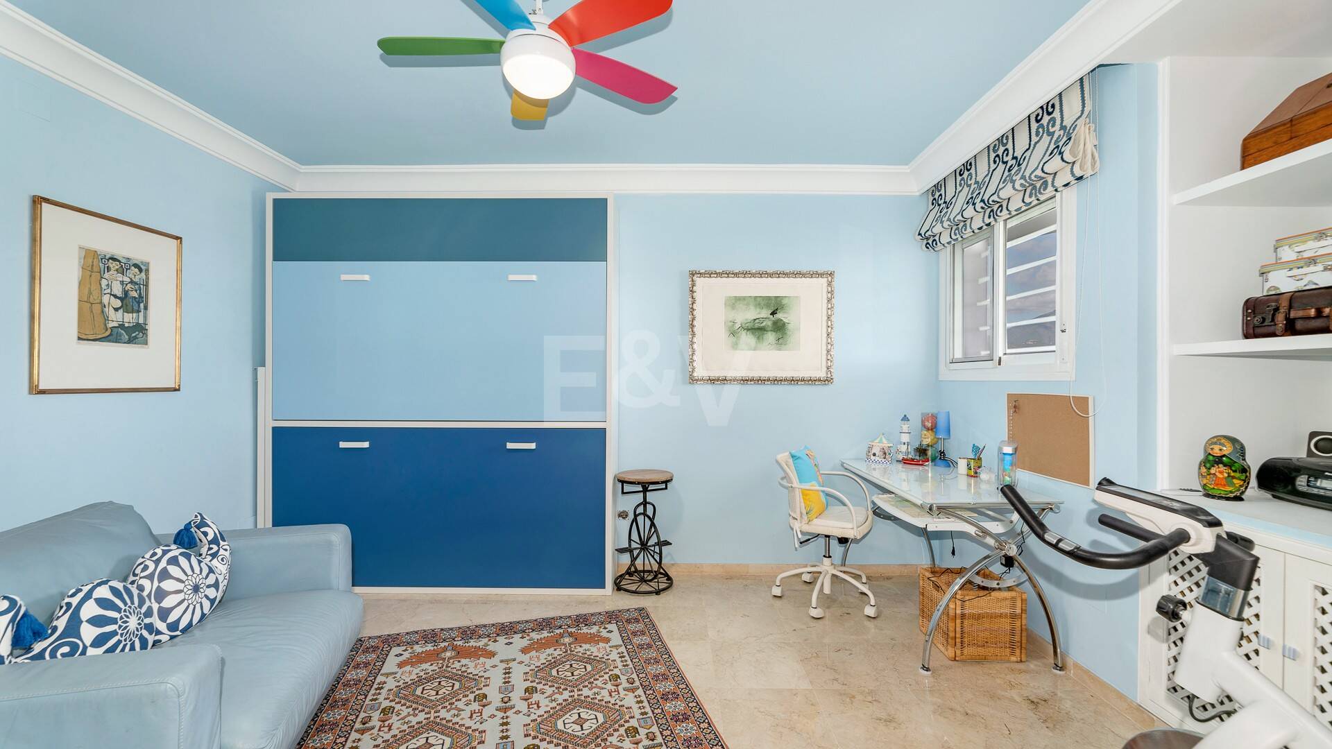 Guadalmina Frontline Golf rymlig lägenhet med havsutsikt.