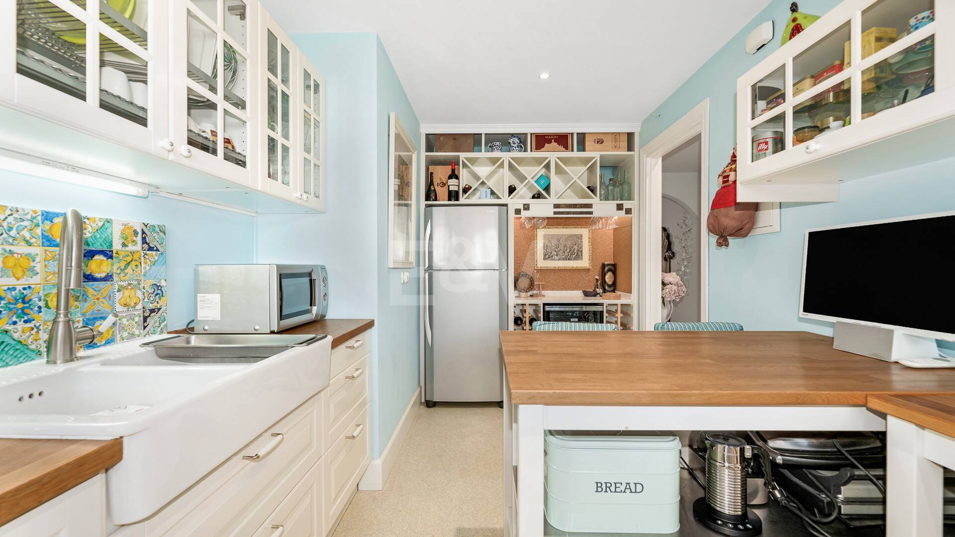 Guadalmina Frontline Golf Appartement spacieux avec vue sur la mer.