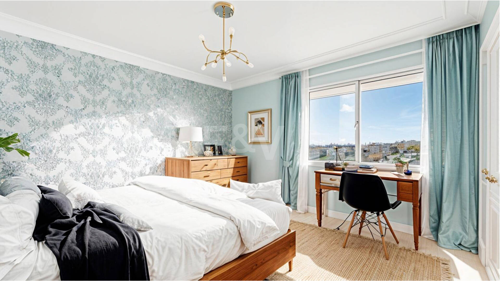 Guadalmina Frontline Golf Appartement spacieux avec vue sur la mer.