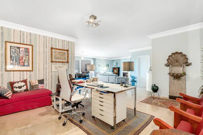 Guadalmina Frontline Golf rymlig lägenhet med havsutsikt.