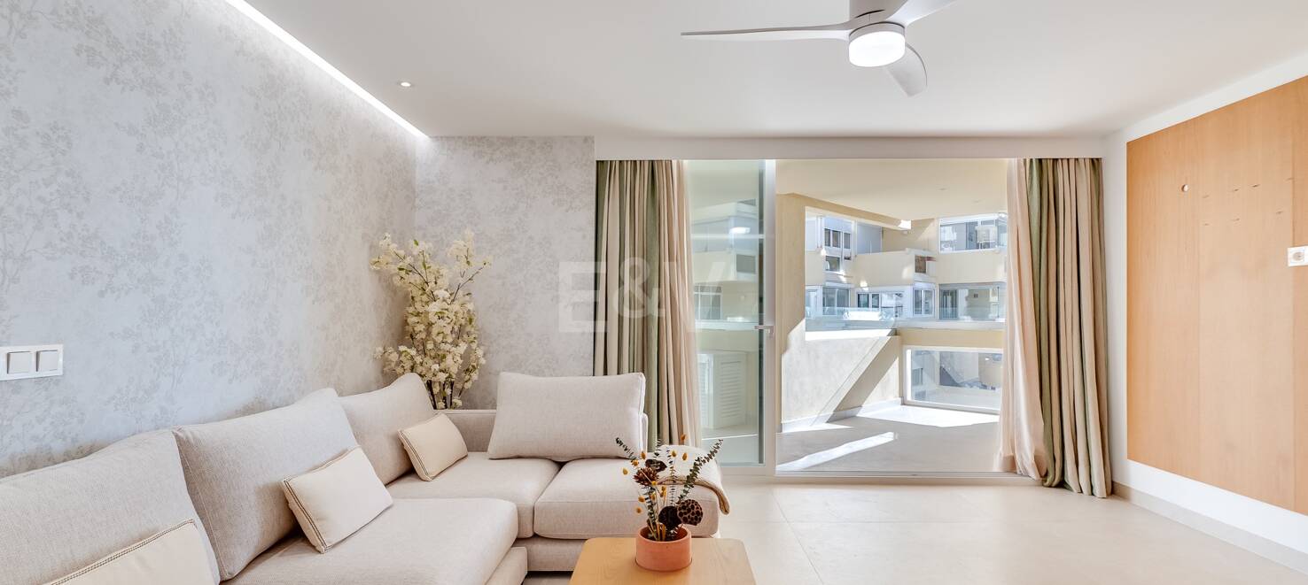 Modern Beachfront Apartment with Stunning Sea Views on Marbella’s Promenade