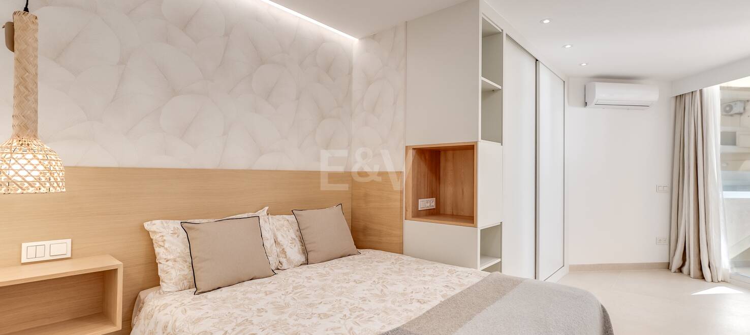 Modern Beachfront Apartment with Stunning Sea Views on Marbella’s Promenade