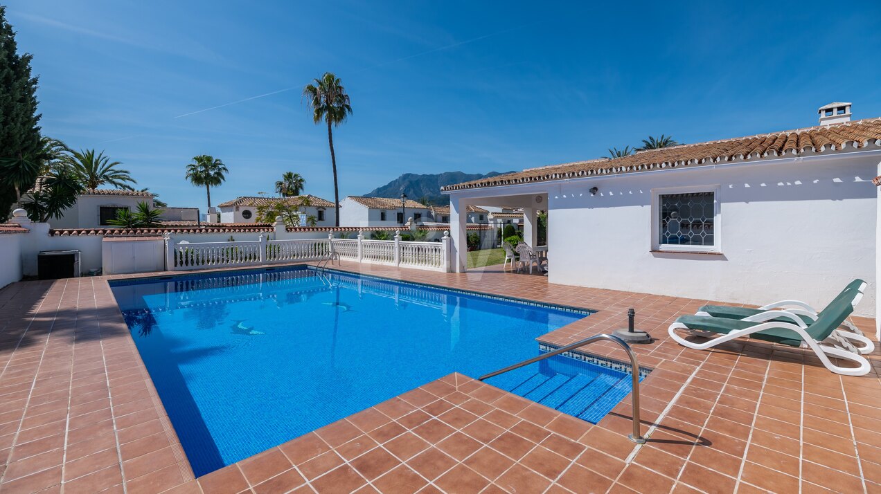 Mediterranean Bungalow in Rio Real, Lomas de Pozuelo, Marbella