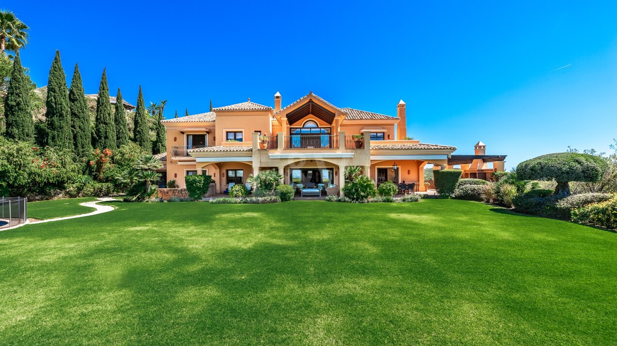 Traditionelle Villa im Marbella Club Golf Resort mit ausgezeichnetem Blick