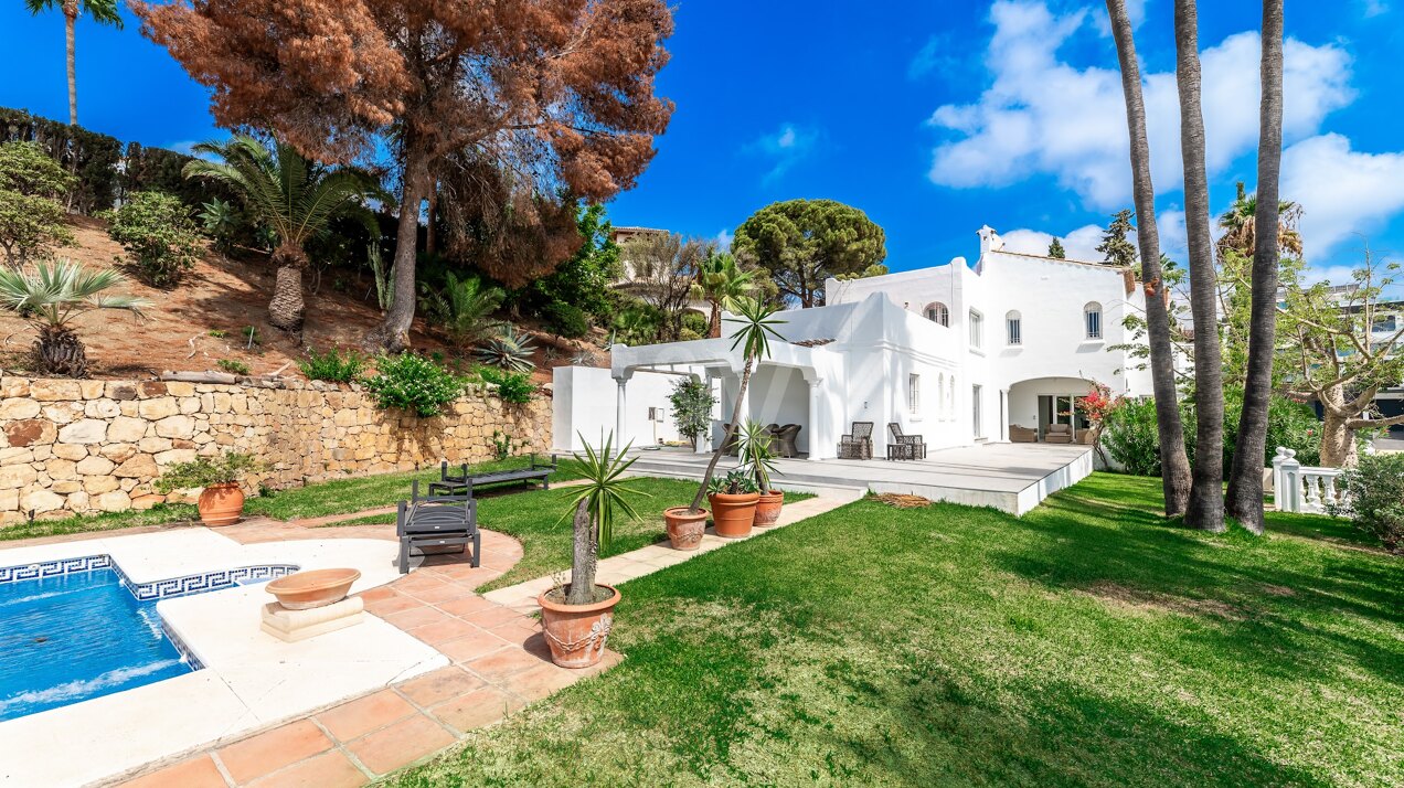 Sensational El Paraíso Alto Villa mit spektakulärem Blick auf das Meer und den Golfplatz