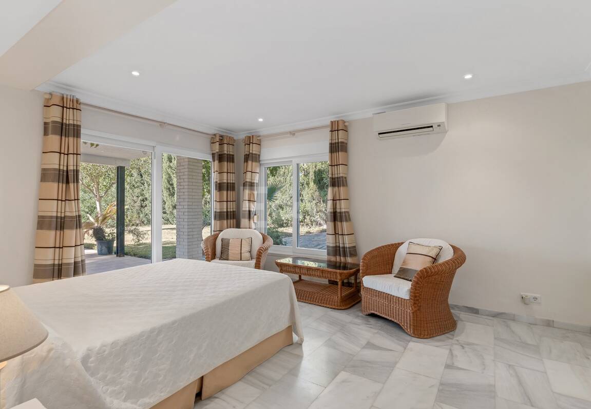 Guadalmina de charme Villa familiale traditionnelle près de Commodités et Golf