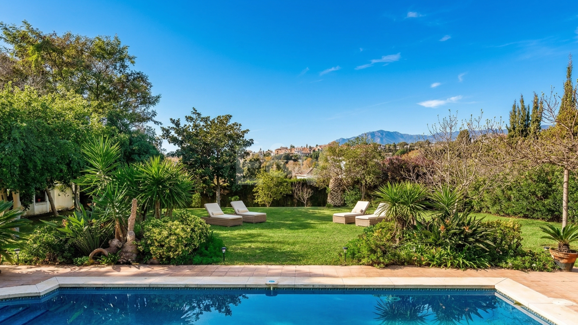 Guadalmina de charme Villa familiale traditionnelle près de Commodités et Golf