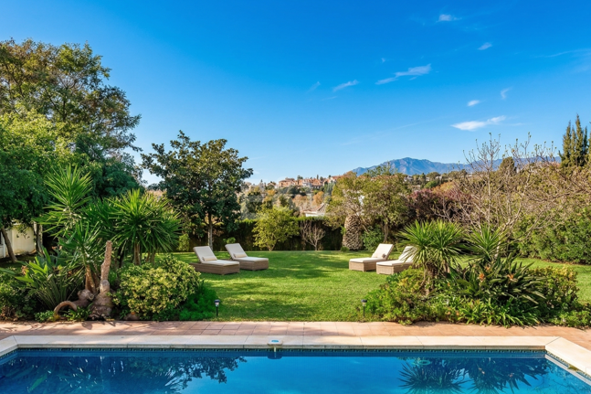 Guadalmina de charme Villa familiale traditionnelle près de Commodités et Golf