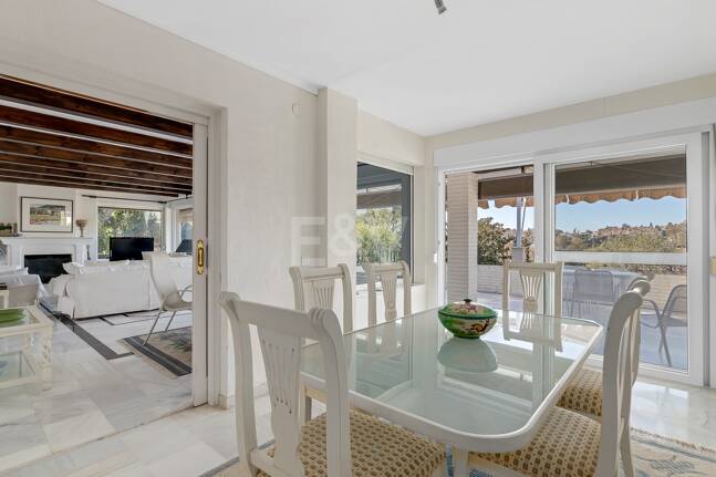 Guadalmina de charme Villa familiale traditionnelle près de Commodités et Golf