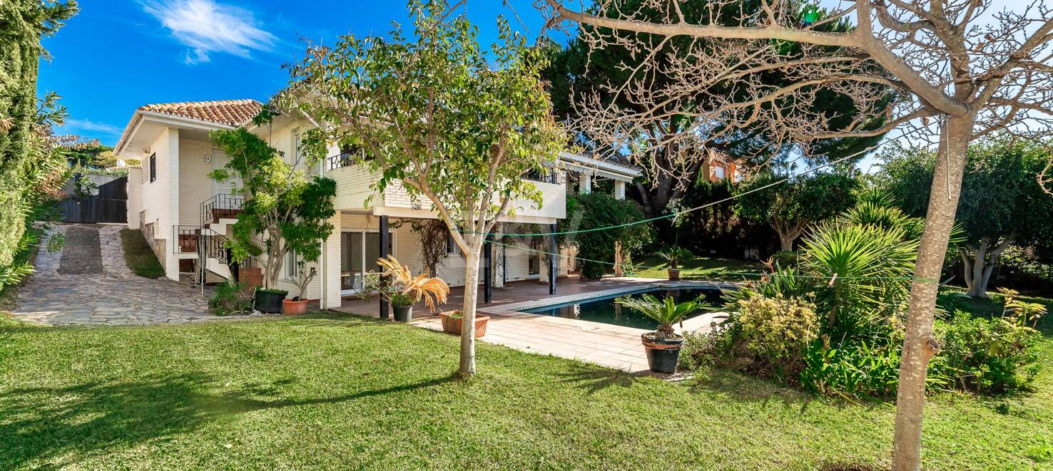Guadalmina de charme Villa familiale traditionnelle près de Commodités et Golf