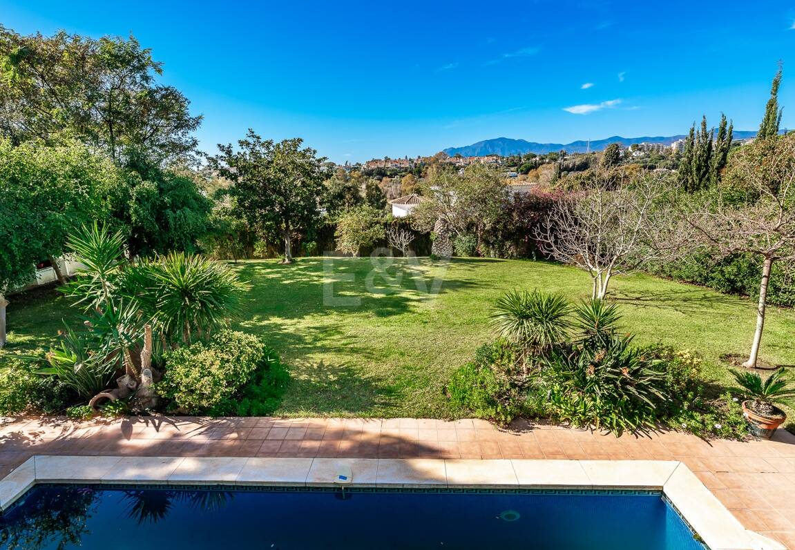 Guadalmina de charme Villa familiale traditionnelle près de Commodités et Golf