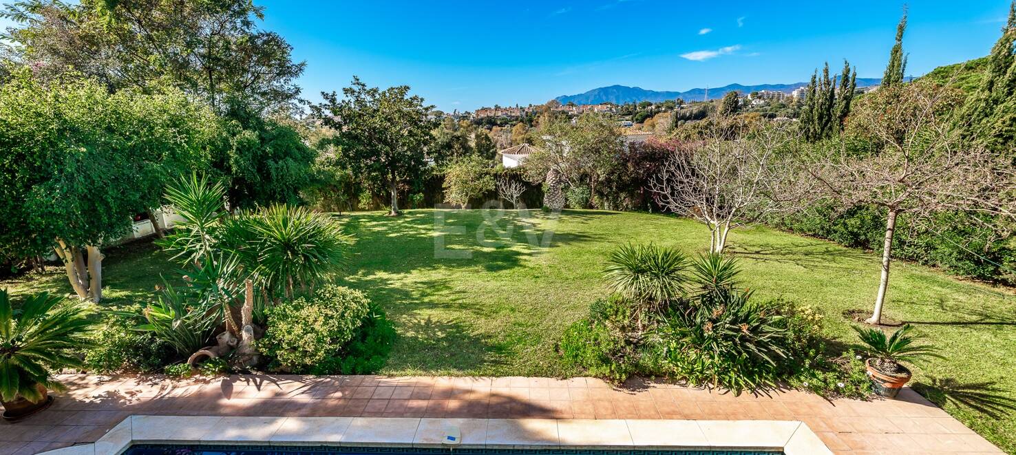 Guadalmina de charme Villa familiale traditionnelle près de Commodités et Golf