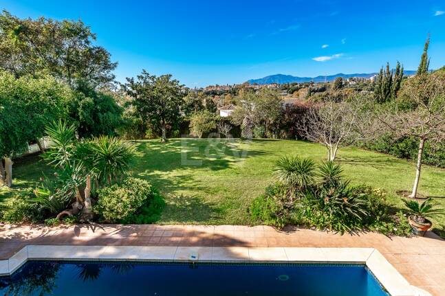 Guadalmina de charme Villa familiale traditionnelle près de Commodités et Golf