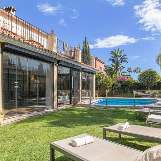 Charming Guadalmina Frontline Golf Family Villa