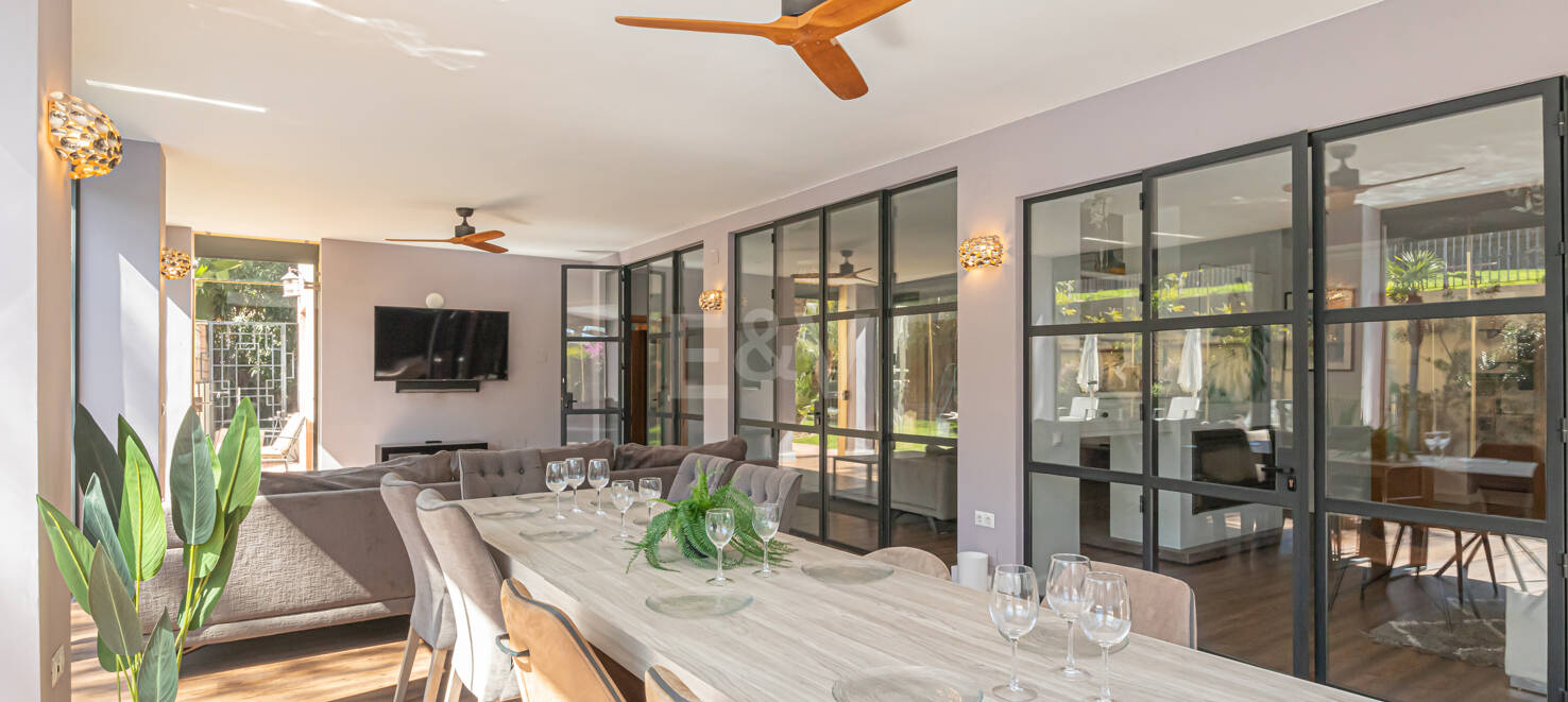 Charming Guadalmina Frontline Golf Family Villa