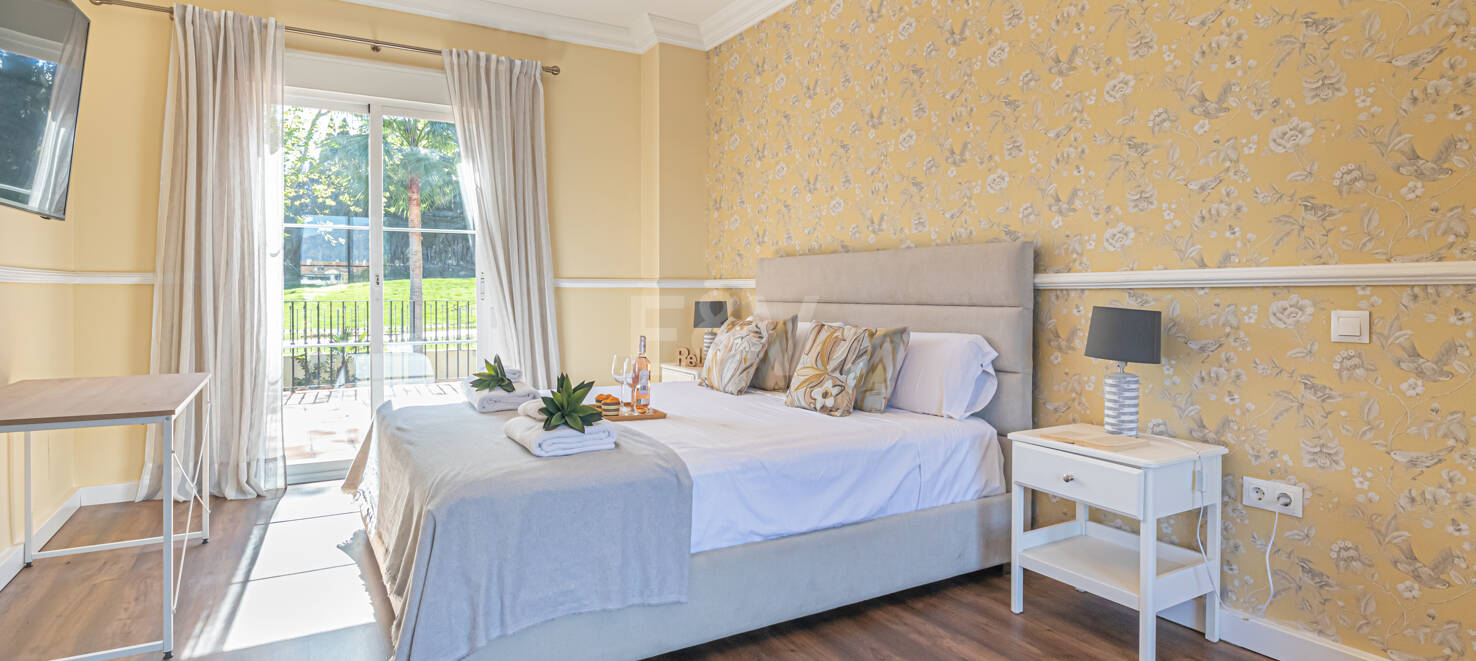 Charming Guadalmina Frontline Golf Family Villa