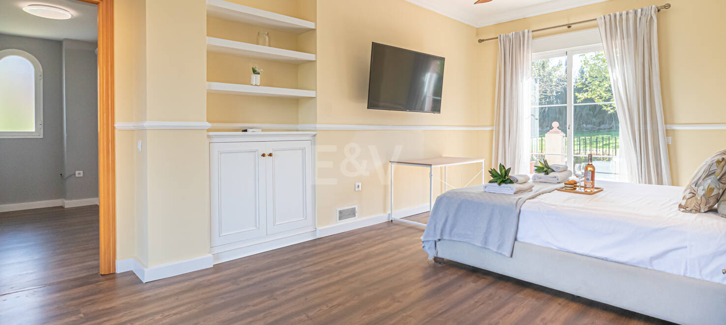 Charming Guadalmina Frontline Golf Family Villa