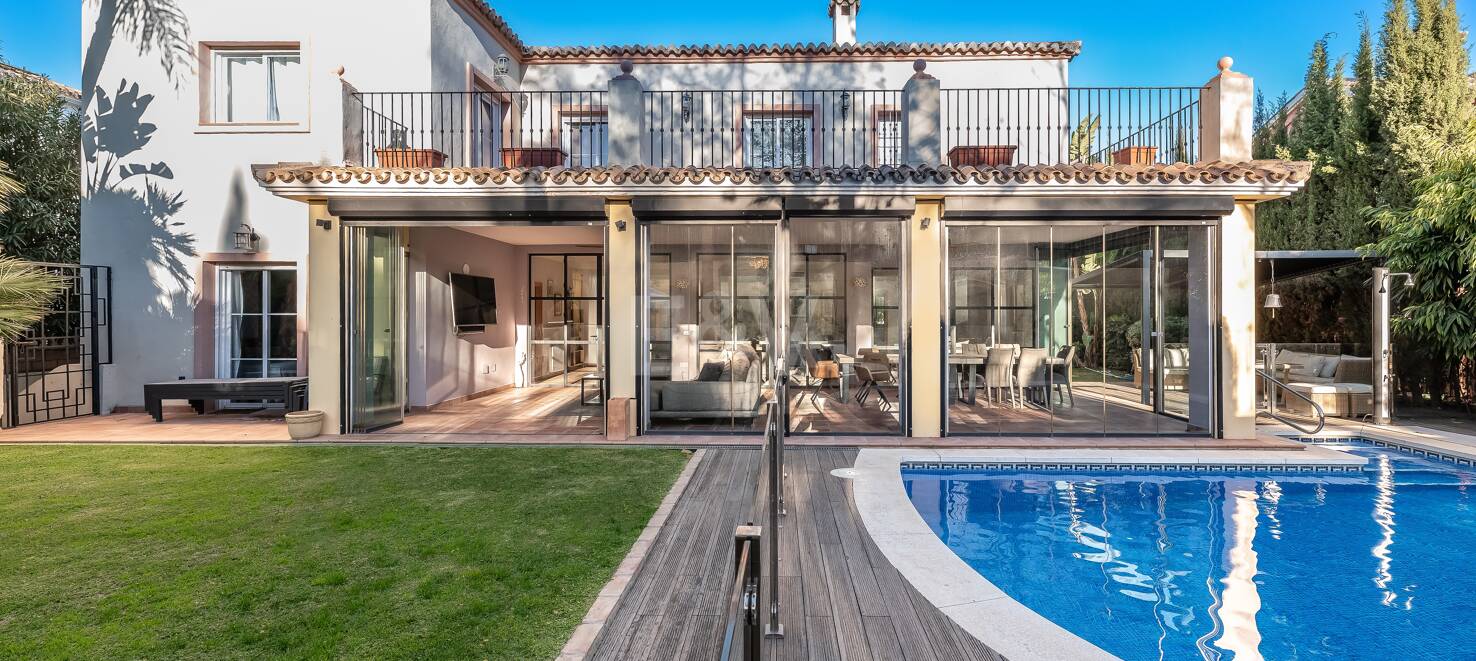 Charming Guadalmina Frontline Golf Family Villa