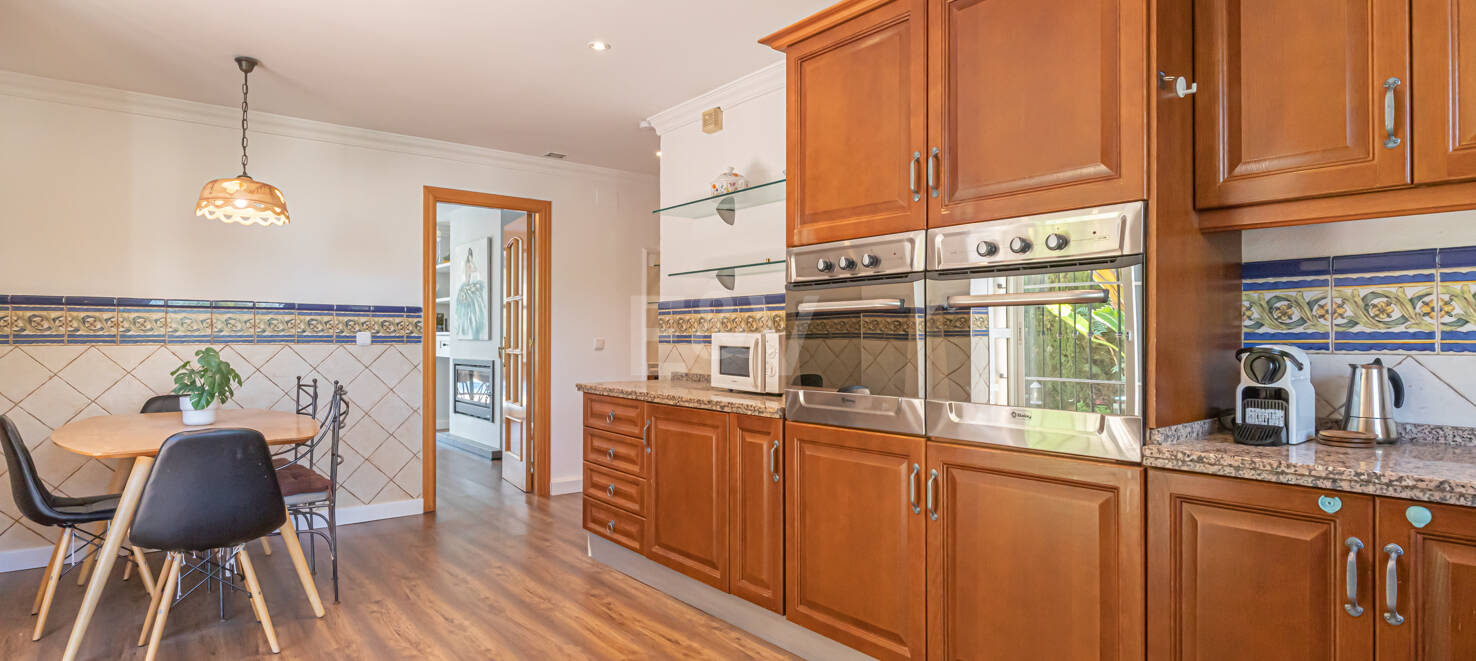 Charming Guadalmina Frontline Golf Family Villa