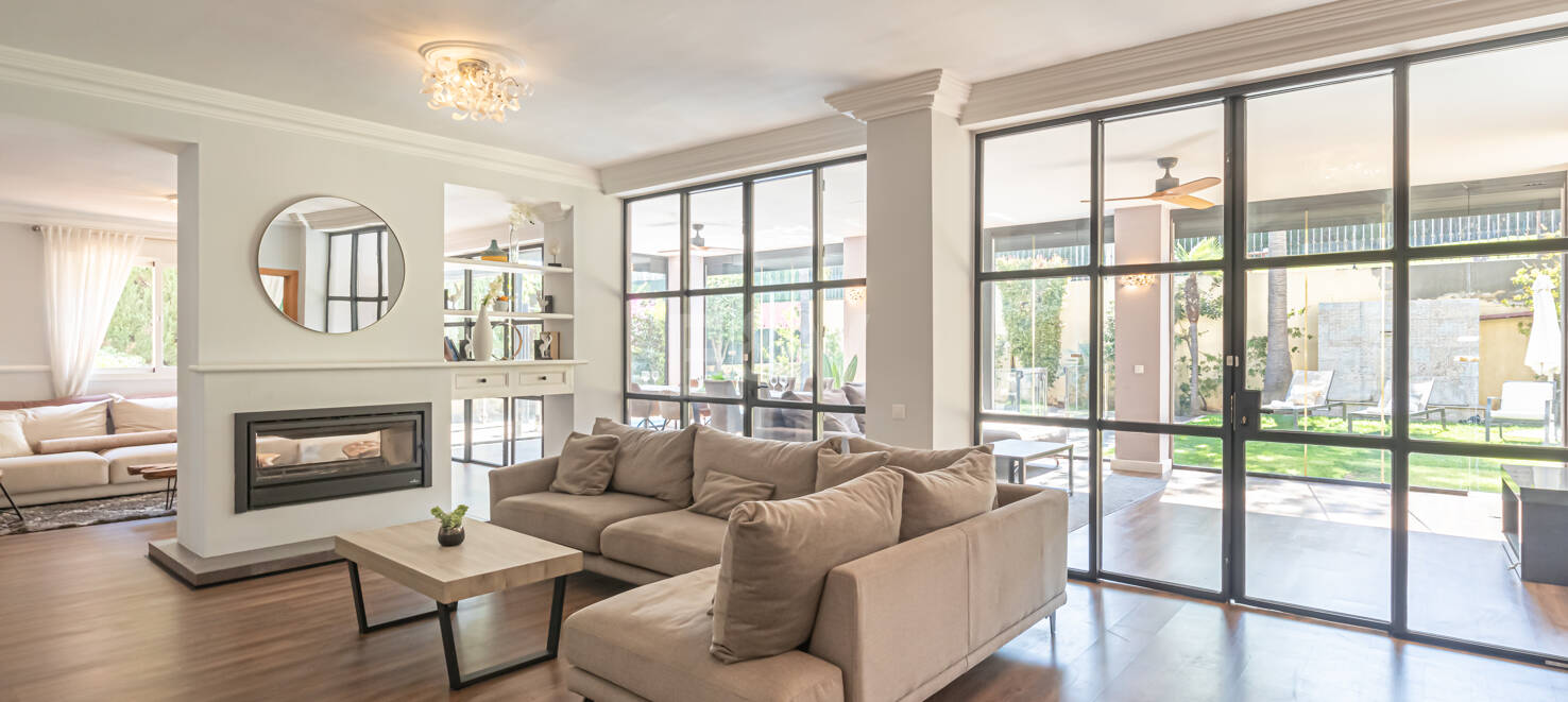 Charming Guadalmina Frontline Golf Family Villa