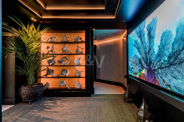 En Singular Beachfront Penthouse Villa på Marbellas Golden Mile