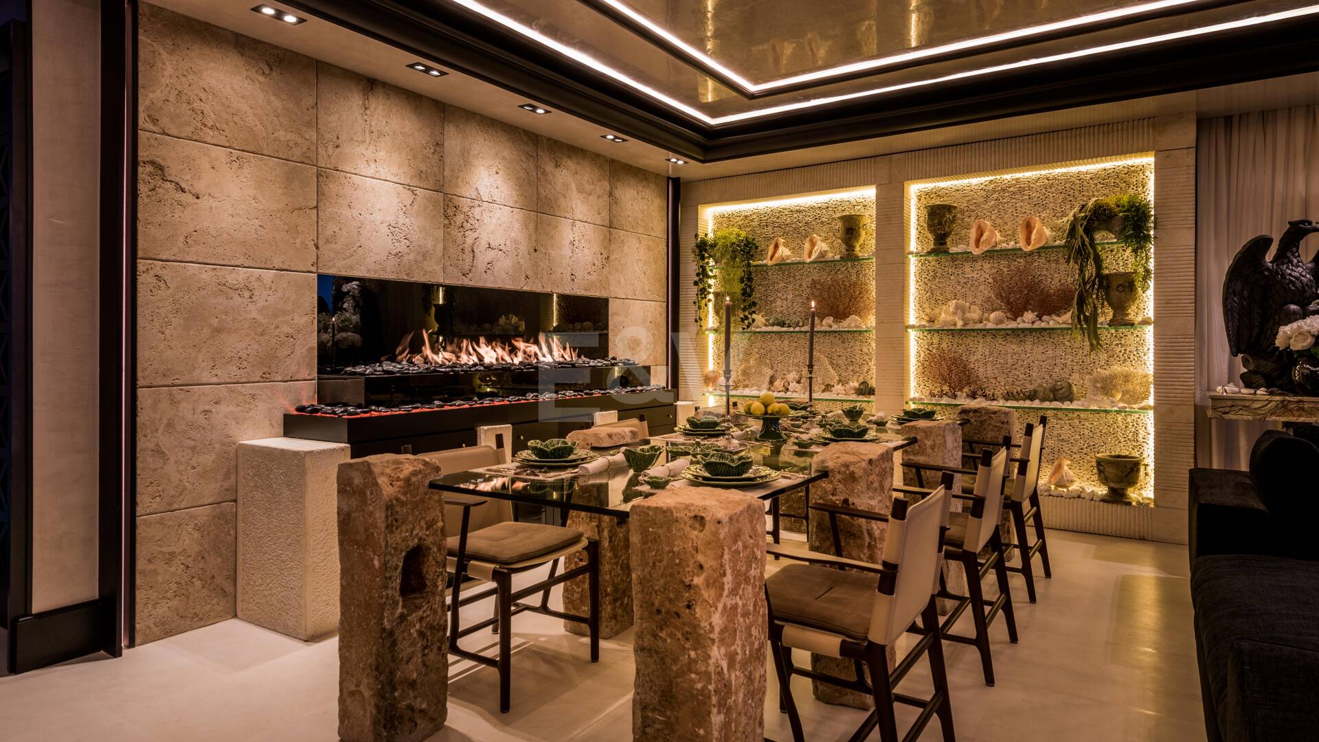 En Singular Beachfront Penthouse Villa på Marbellas Golden Mile