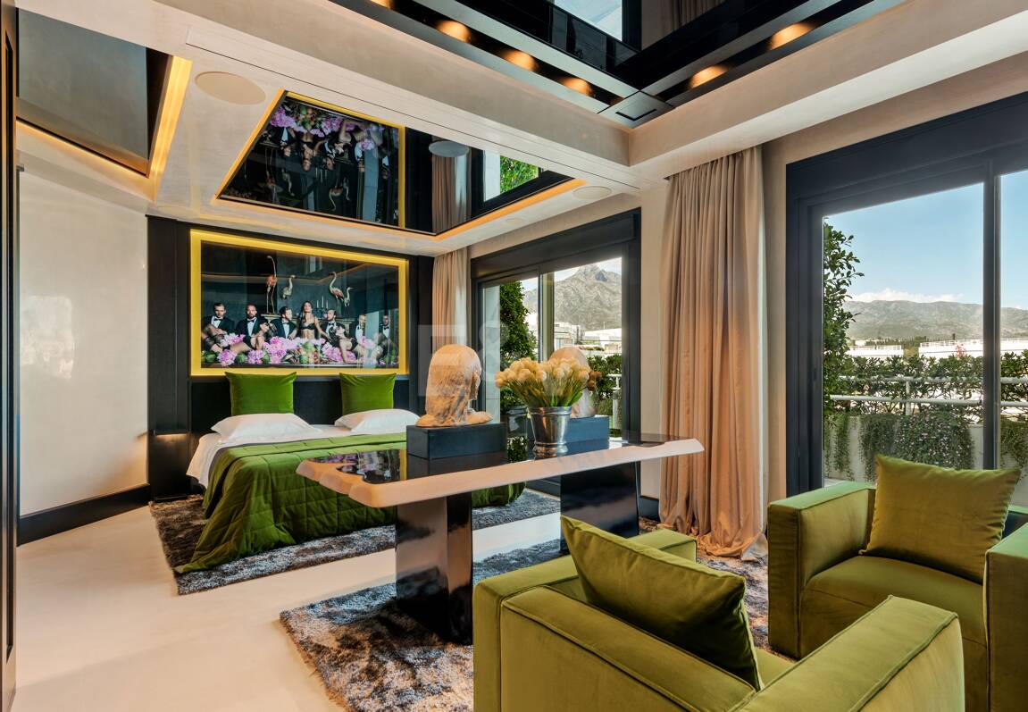 En Singular Beachfront Penthouse Villa på Marbellas Golden Mile