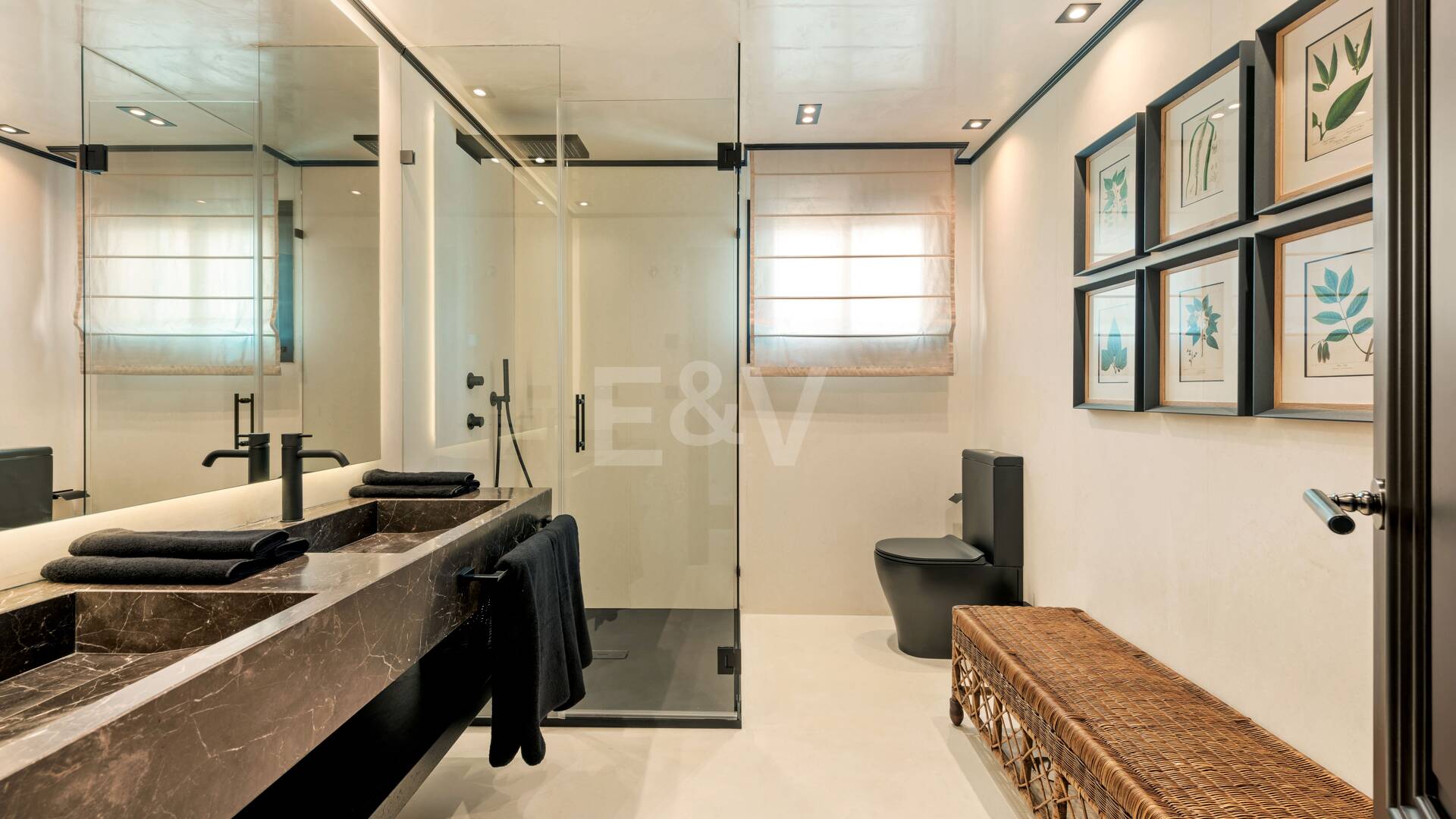 En Singular Beachfront Penthouse Villa på Marbellas Golden Mile