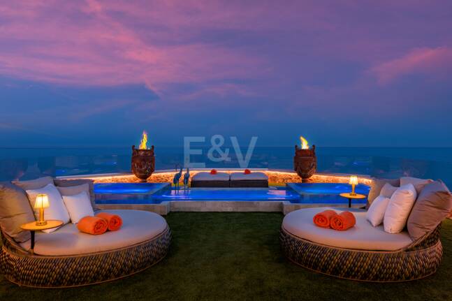 En Singular Beachfront Penthouse Villa på Marbellas Golden Mile