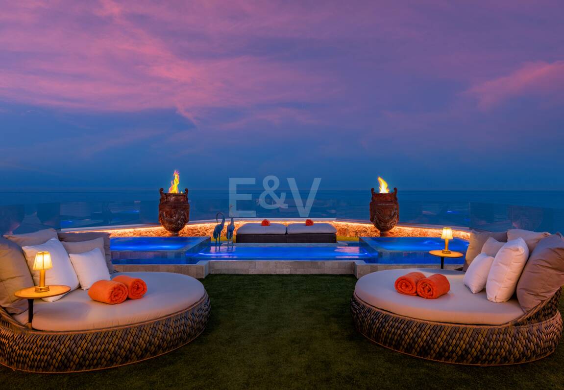 En Singular Beachfront Penthouse Villa på Marbellas Golden Mile