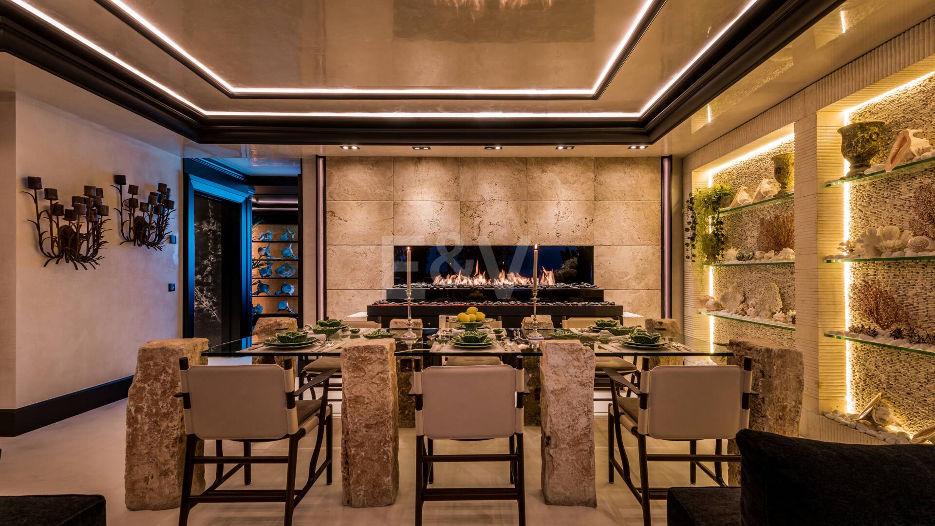 En Singular Beachfront Penthouse Villa på Marbellas Golden Mile