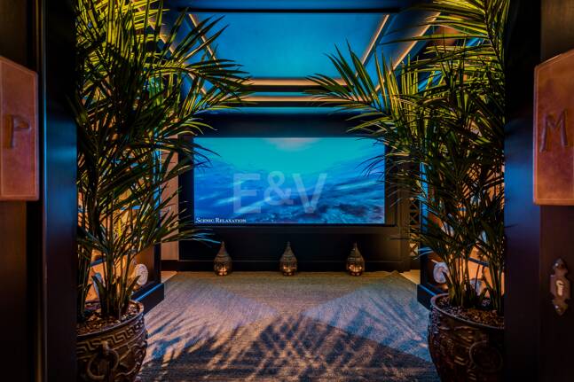 En Singular Beachfront Penthouse Villa på Marbellas Golden Mile