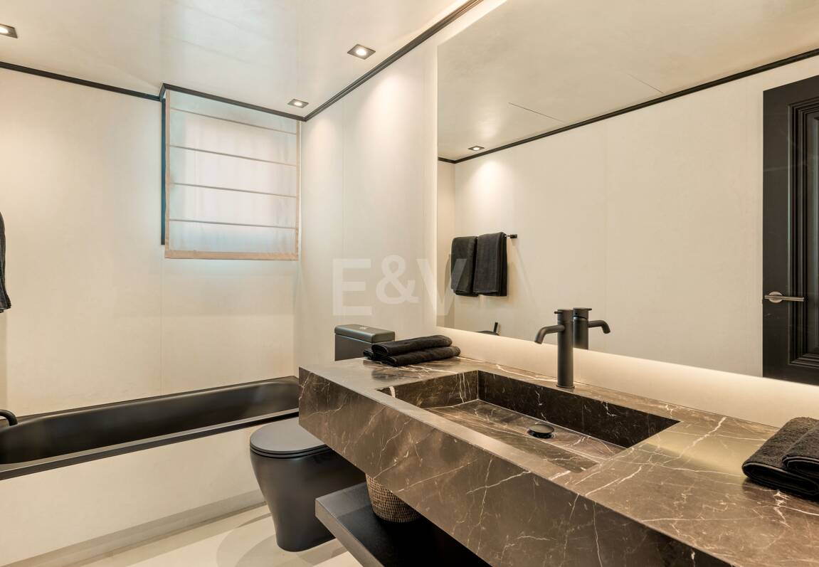 En Singular Beachfront Penthouse Villa på Marbellas Golden Mile