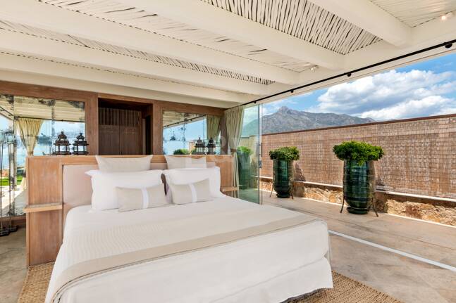 En Singular Beachfront Penthouse Villa på Marbellas Golden Mile