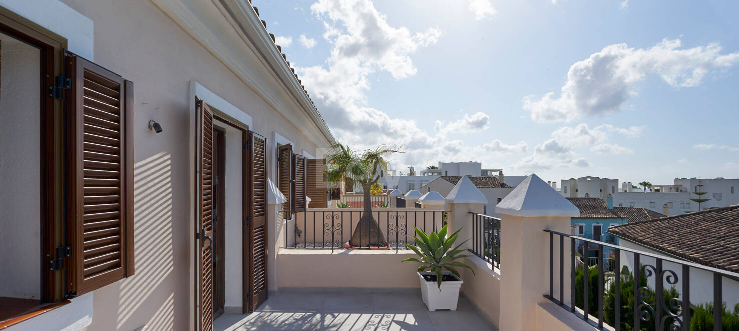 Fantastic Townhouse in Marbelah with Sea views a Few Steps from the Beach