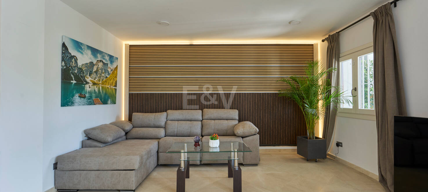 Fantastic Townhouse in Marbelah with Sea views a Few Steps from the Beach