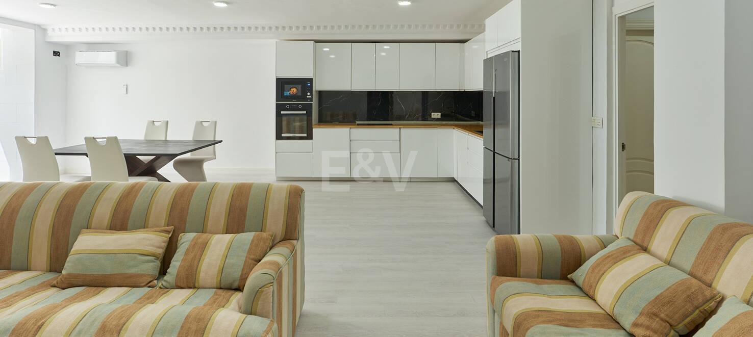 Fantastic Townhouse in Marbelah with Sea views a Few Steps from the Beach