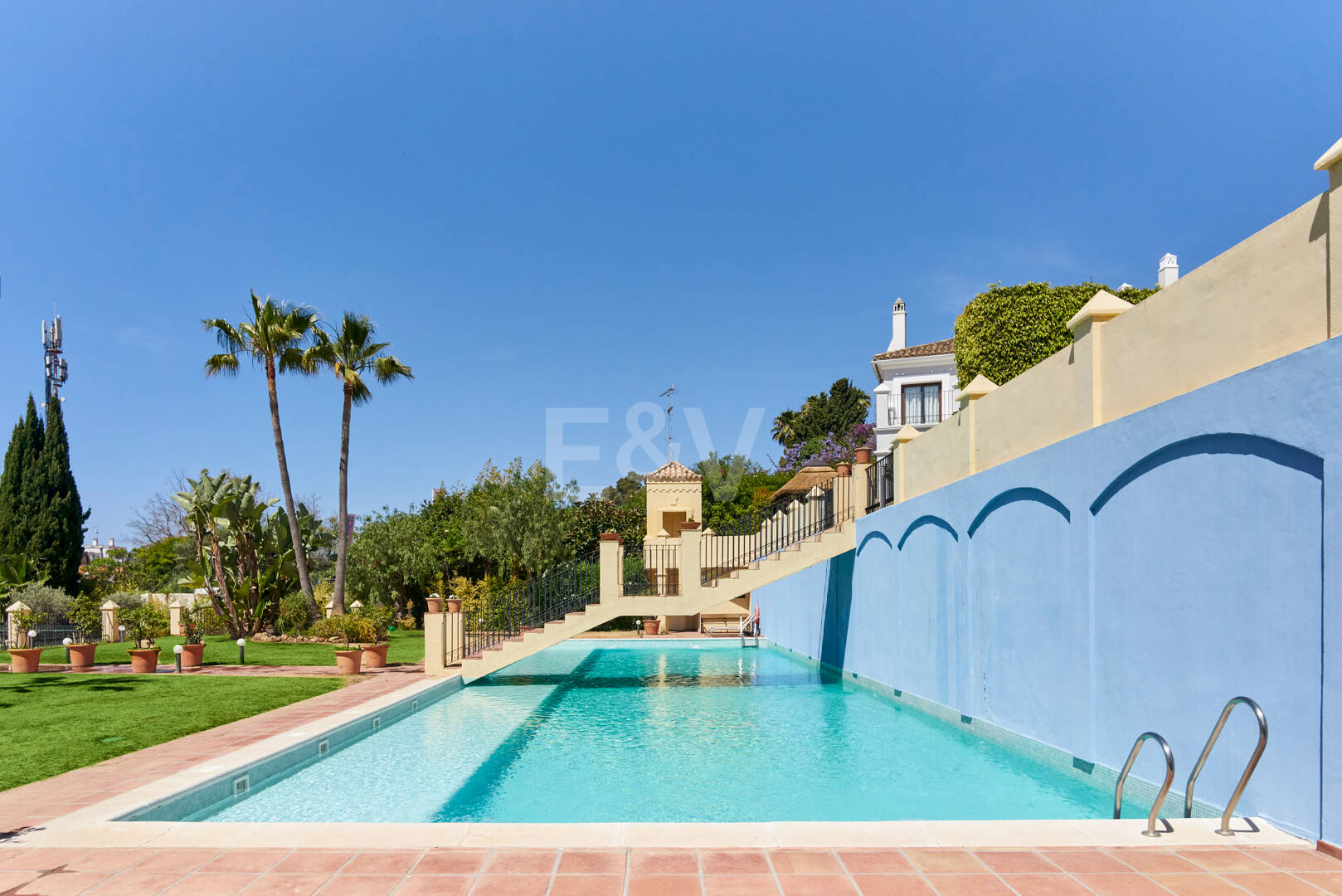 Vackra Semi-Detached Hus på Golden Mile