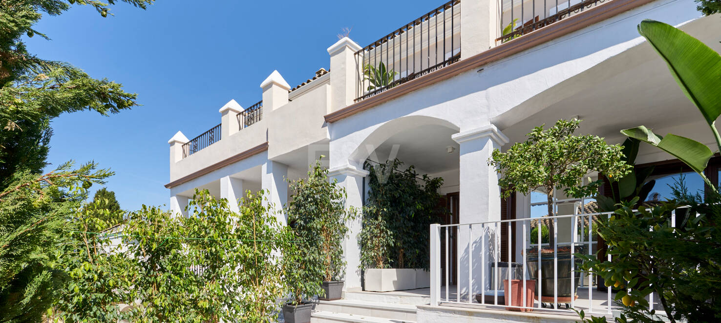 Beautiful Semi-Detached House on the Golden Mile