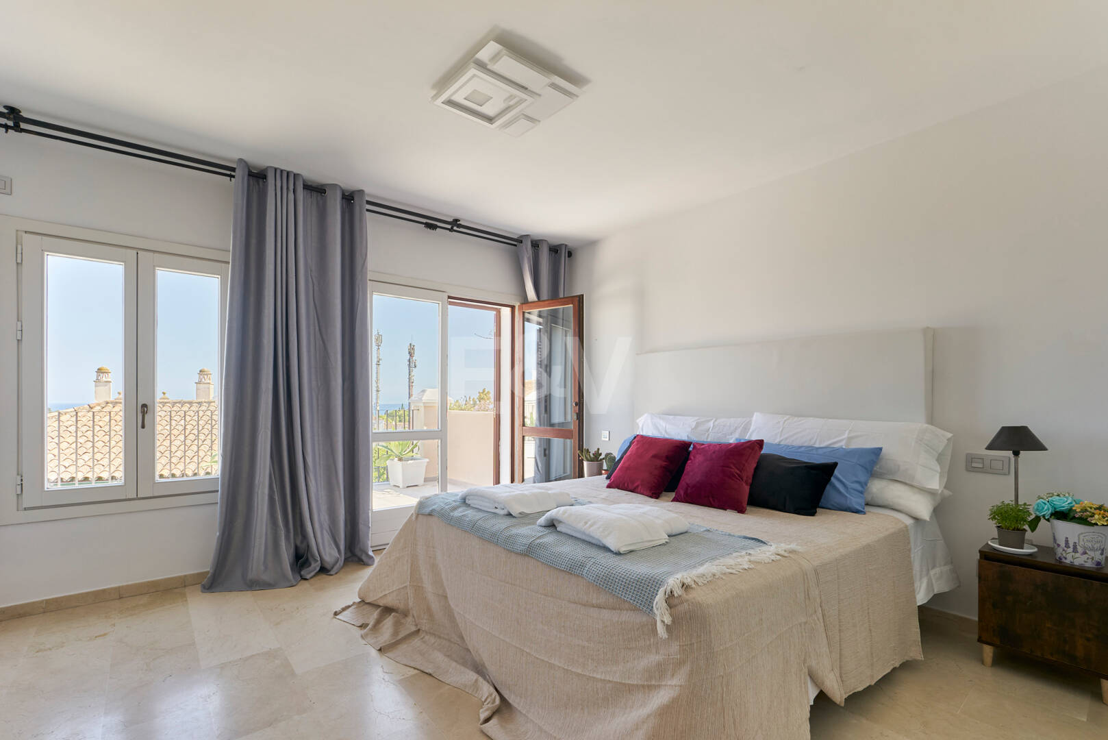 Vackra Semi-Detached Hus på Golden Mile