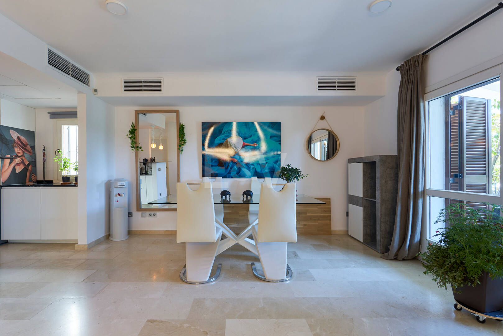 Vackra Semi-Detached Hus på Golden Mile