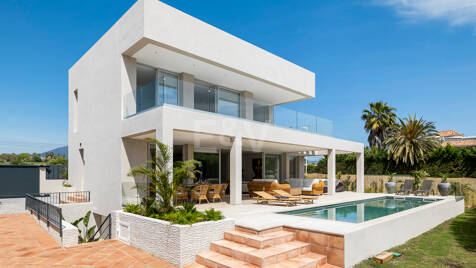 Villa moderne face au Sud avec mer panoramique et montagne Vues, 250 m de San Pedro Beach