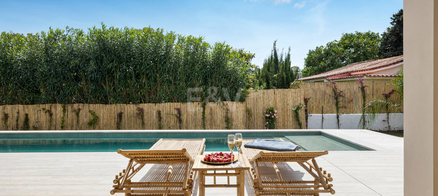 Modern South-Facing Villa with Panoramic Sea & Mountain Views, 250 m from San Pedro Beach
