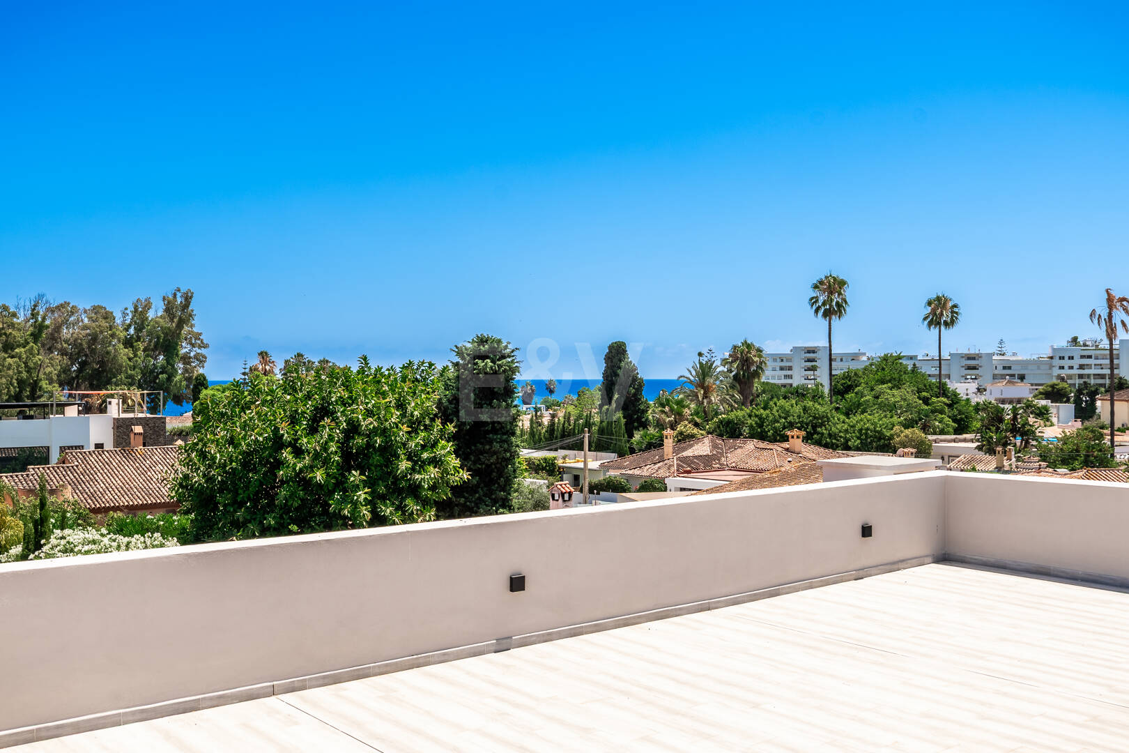 Modern South-Facing Villa with Mountain Views, 250 m from San Pedro Beach