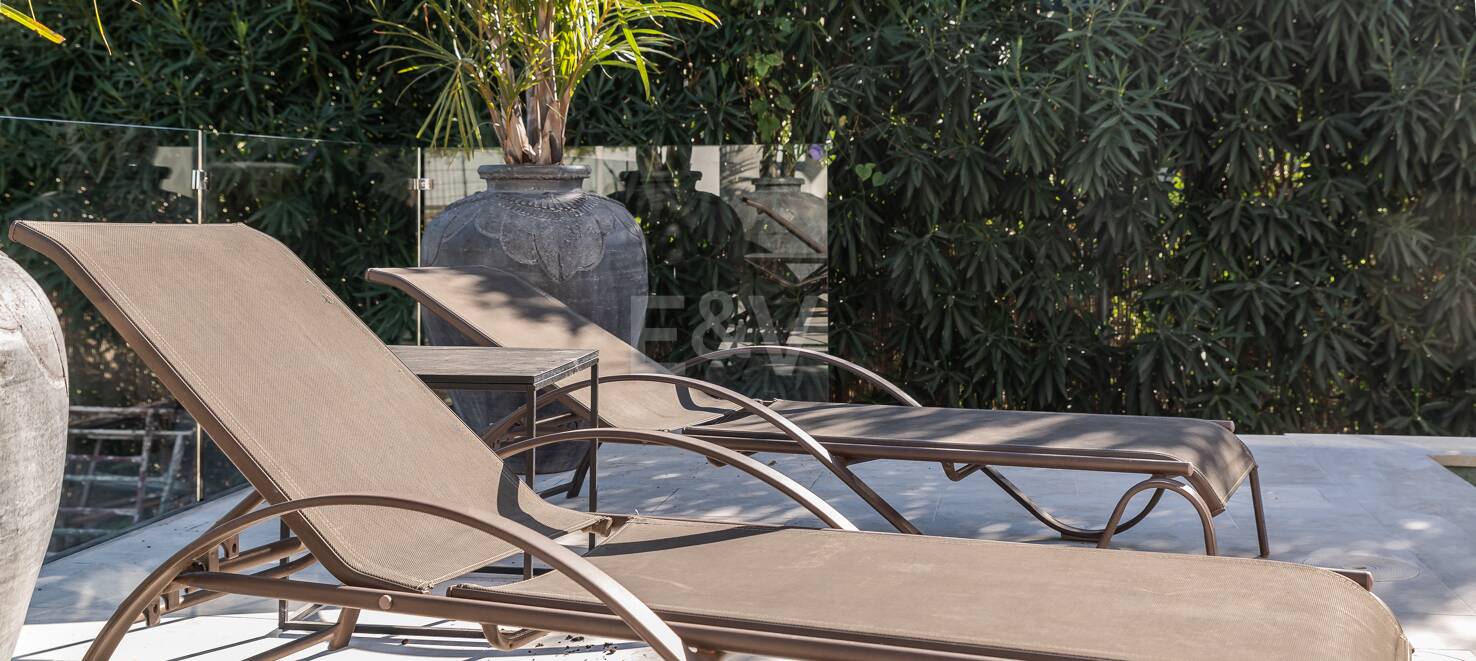 Modern South-Facing Villa with Panoramic Sea & Mountain Views, 250 m from San Pedro Beach